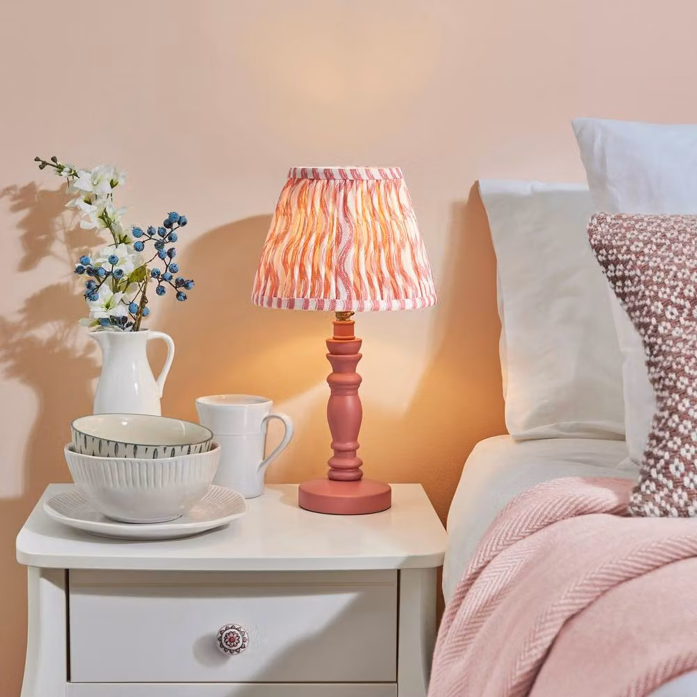 Netlighting Bibury Pink Table Lamp with Pink Fabric Ripple Shade and B22 Fitting – 2