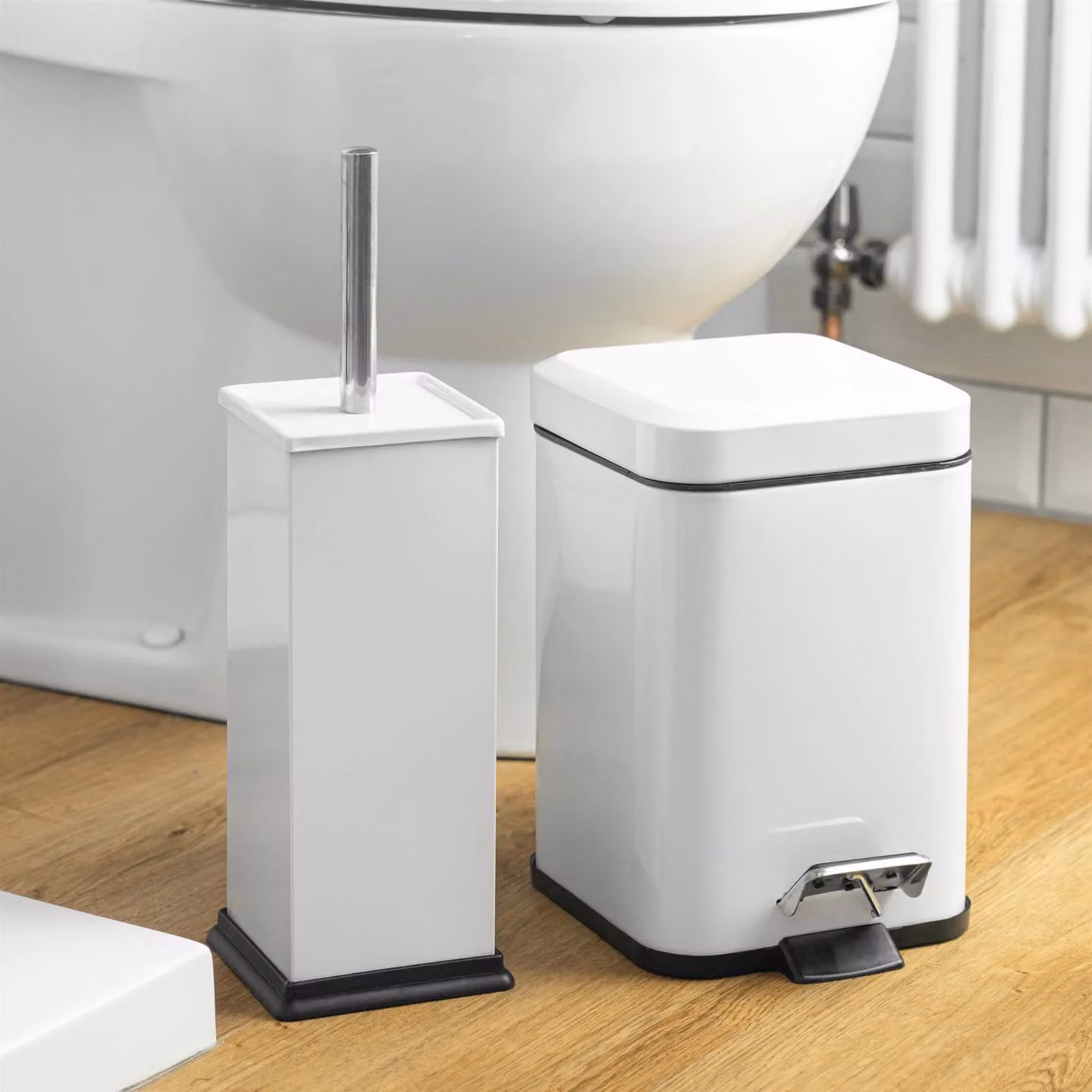 Harbour Housewares 3L Square Stainless Steel Pedal Bin and Toilet Brush Set in White – 6