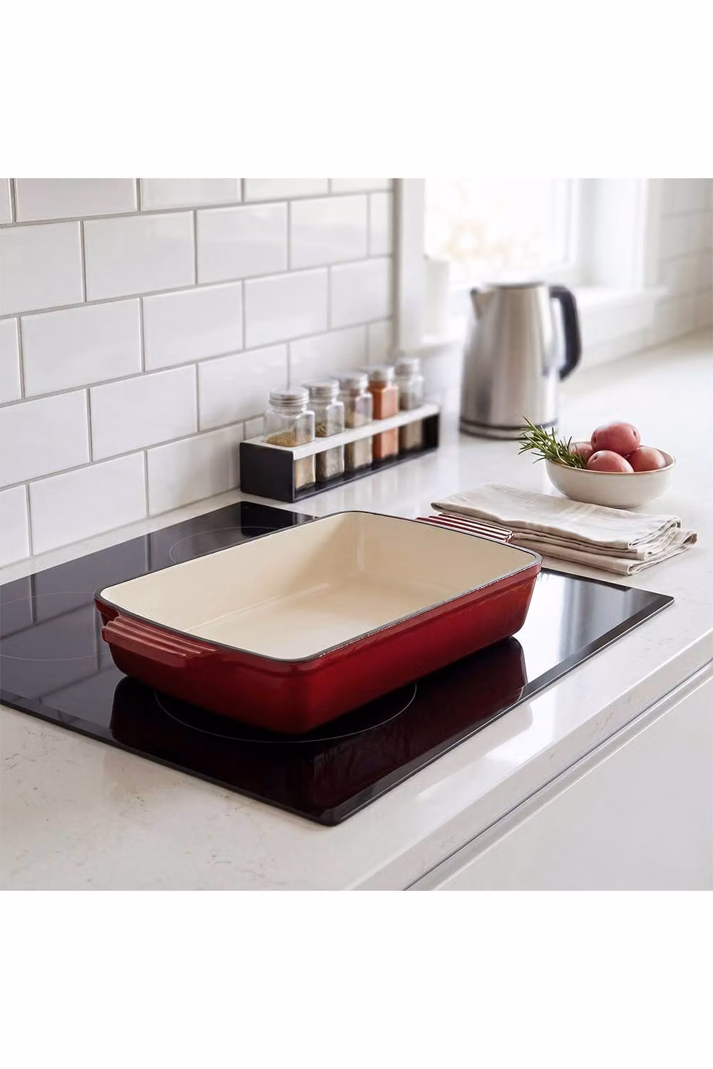 Living and Home Red Enamelled Cast Iron Roasting Pan, 3 l – 3