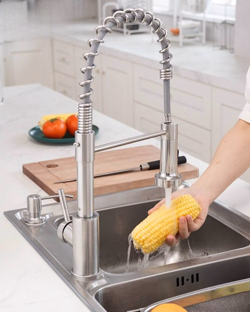 UHU Brushed Steel Kitchen Tap with 360 Degree Swivel Spout and Spray Function, Silver – 2