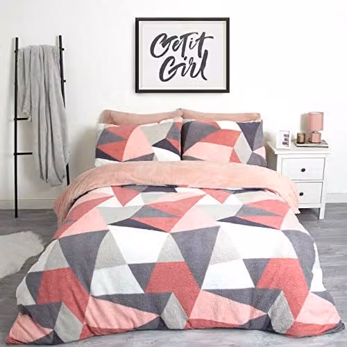 Dreamscene Shapes Teddy Fleece Duvet Cover and Pillowcase Bedding Set, Pink and White, W/D/H: 230 x 220 x 180 cm