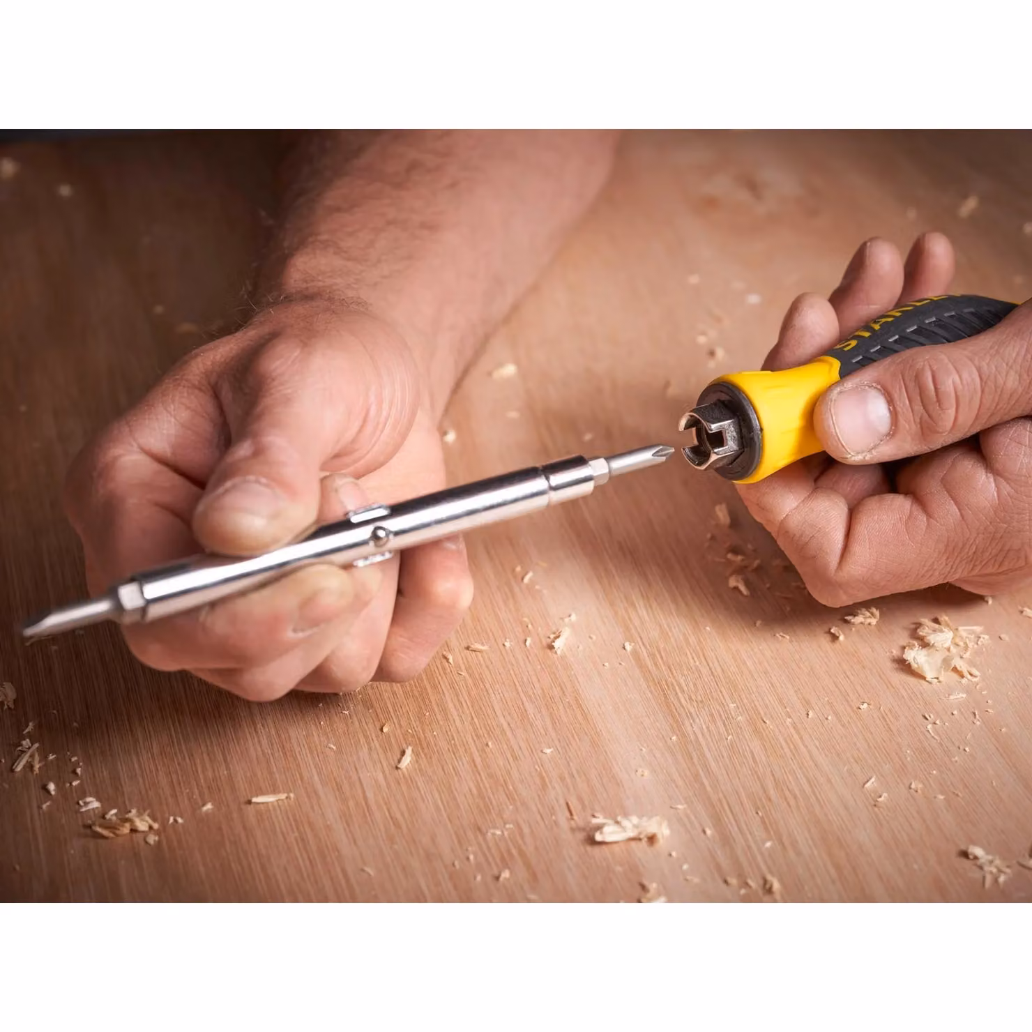 Stanley 6-way Manual Screwdriver in Yellow and Multicolour – 2