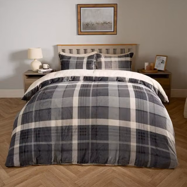 OHS Winsford Check Sherpa Duvet Set in Grey, 200 x 200 cm