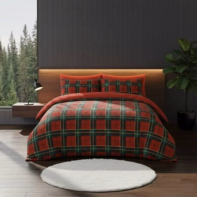 Snug City Red Tartan Check Reversible Fleece Duvet Cover and Pillowcase Set, W/D/H: 90 x 200 cm