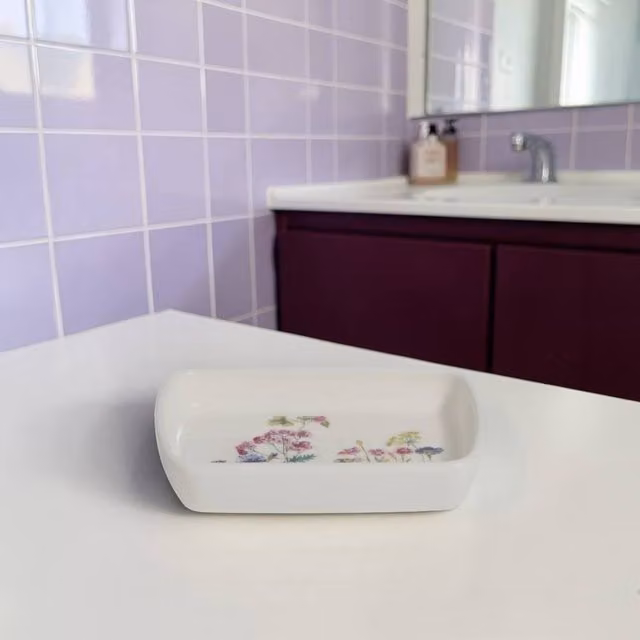 Showerdrape Meadow Wild Flowers Floral Ceramic Soap Dish in White