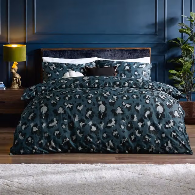 Make It A Home Leopard Print Cotton Duvet Cover and Pillowcase Set in Grey, Blue and Multicolour, W: 180 cm, H: 200 cm