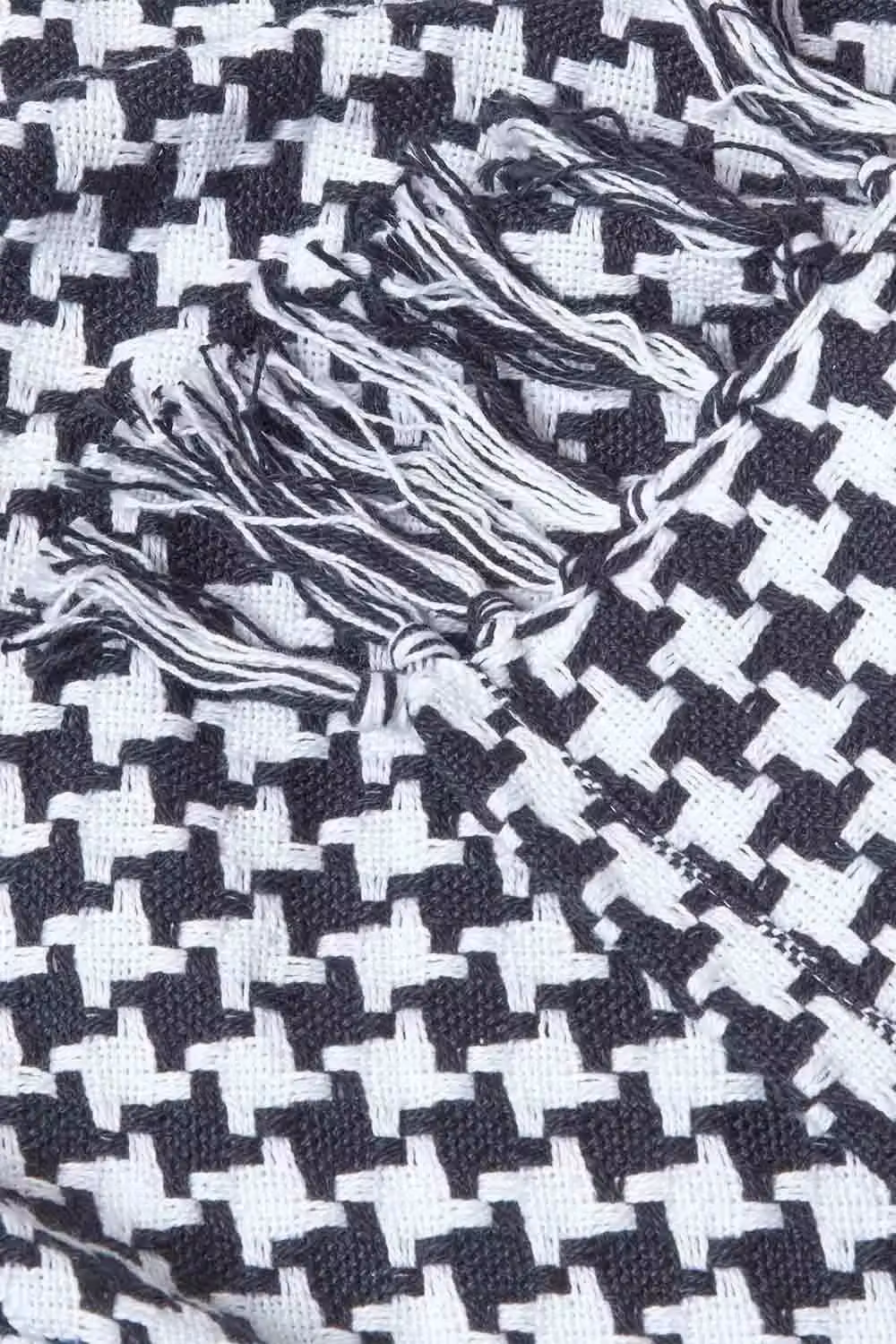 Homescapes Black Houndstooth Cotton Bedspread Throw, W/D/H: 255 x 360 cm – 4