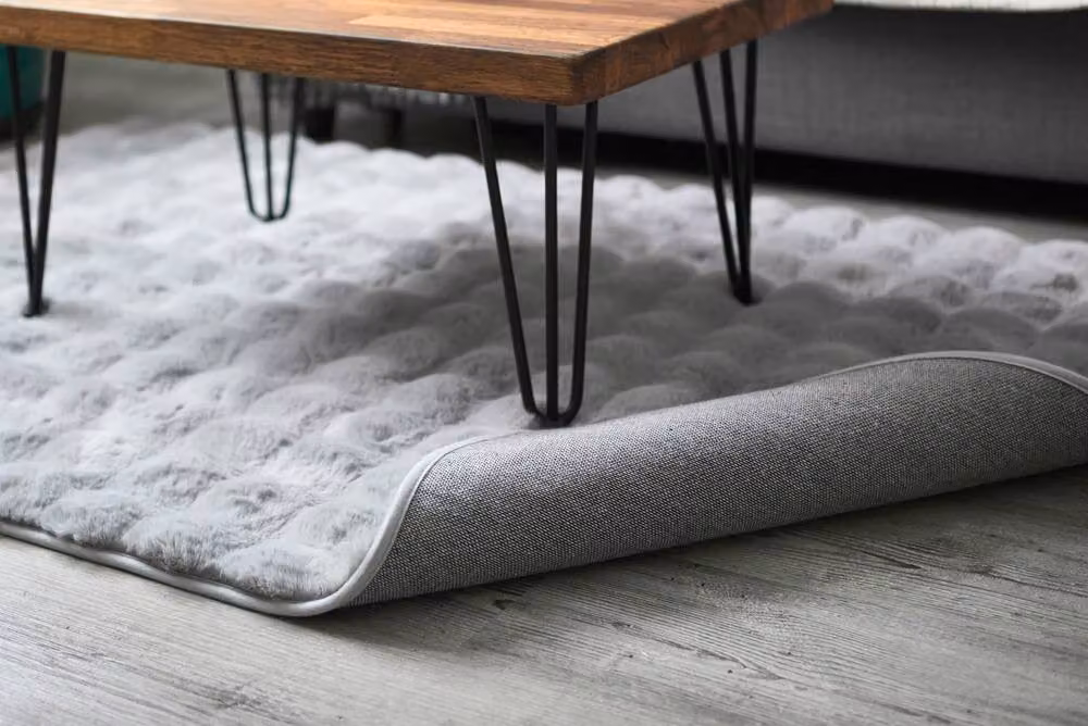 New Edge Blinds Deluxe Faux Fur Rug in Silver, W: 80 cm, L: 150 cm – 2