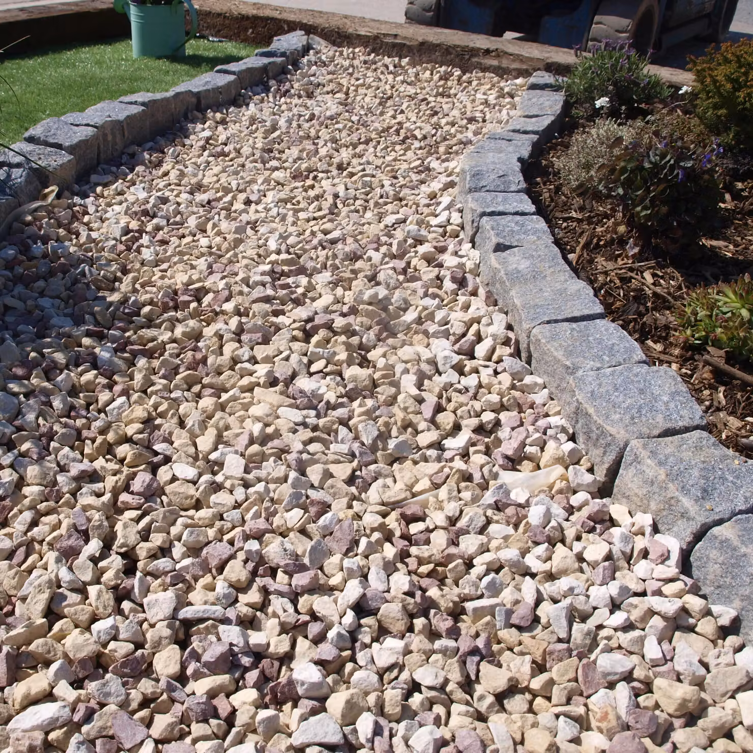 Simpa Strawberry and Cream Ornamental Garden Gravel Chippings, 20kg – 3