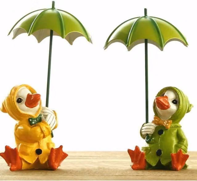 Garden Mile Set of 2 Yellow Sitting Ducks with Umbrellas Resin Garden Ornaments