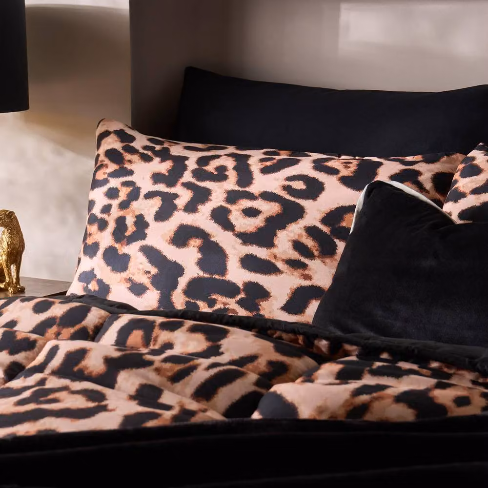 OHS Leopard Coverless 10.5 TOG Duvet and Pillowcase Set in Tan and Beige, King Size – 4