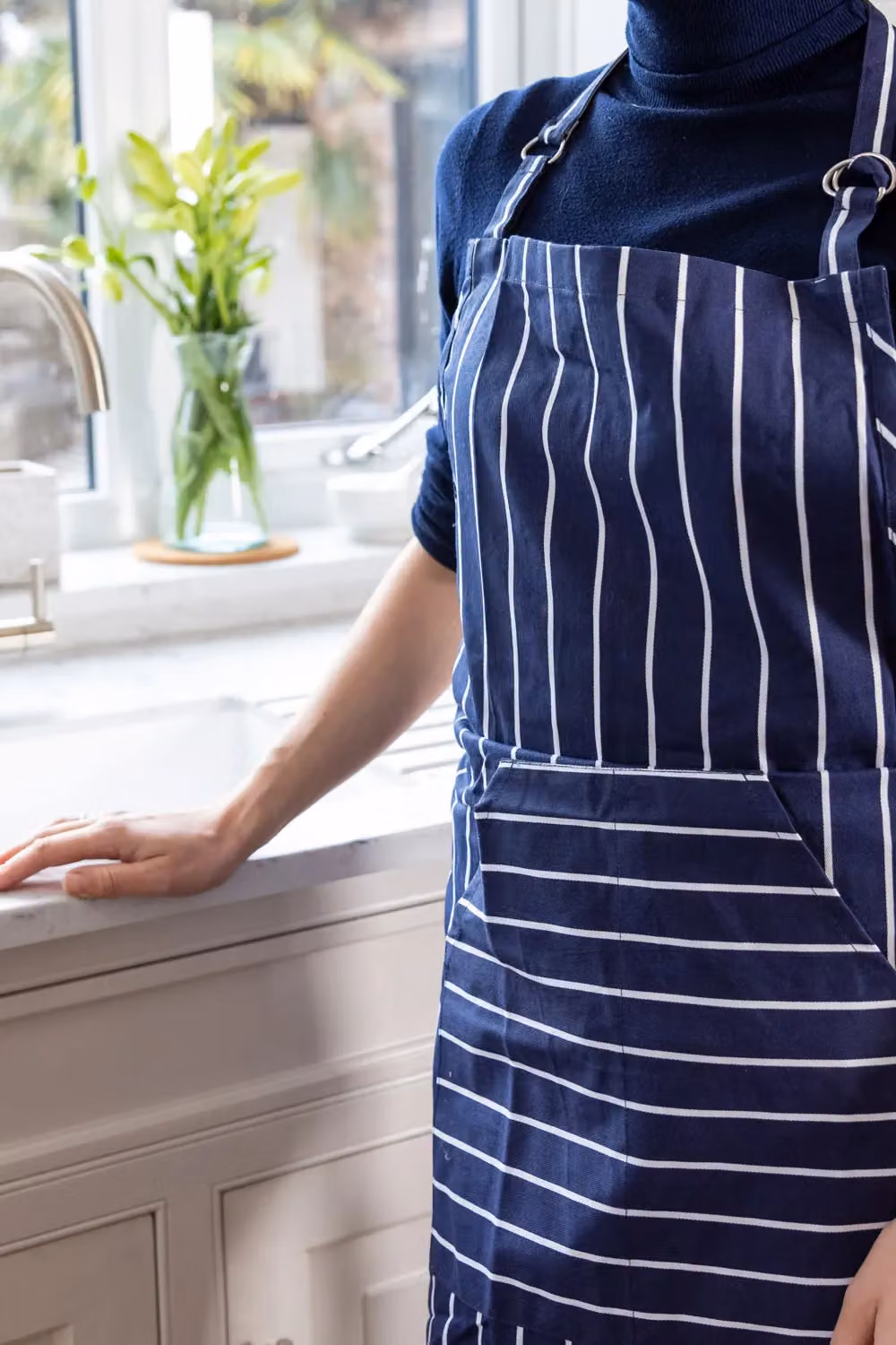 KitchenCraft Butcher's Stripe Cotton Kitchen Apron in Blue and White – 4