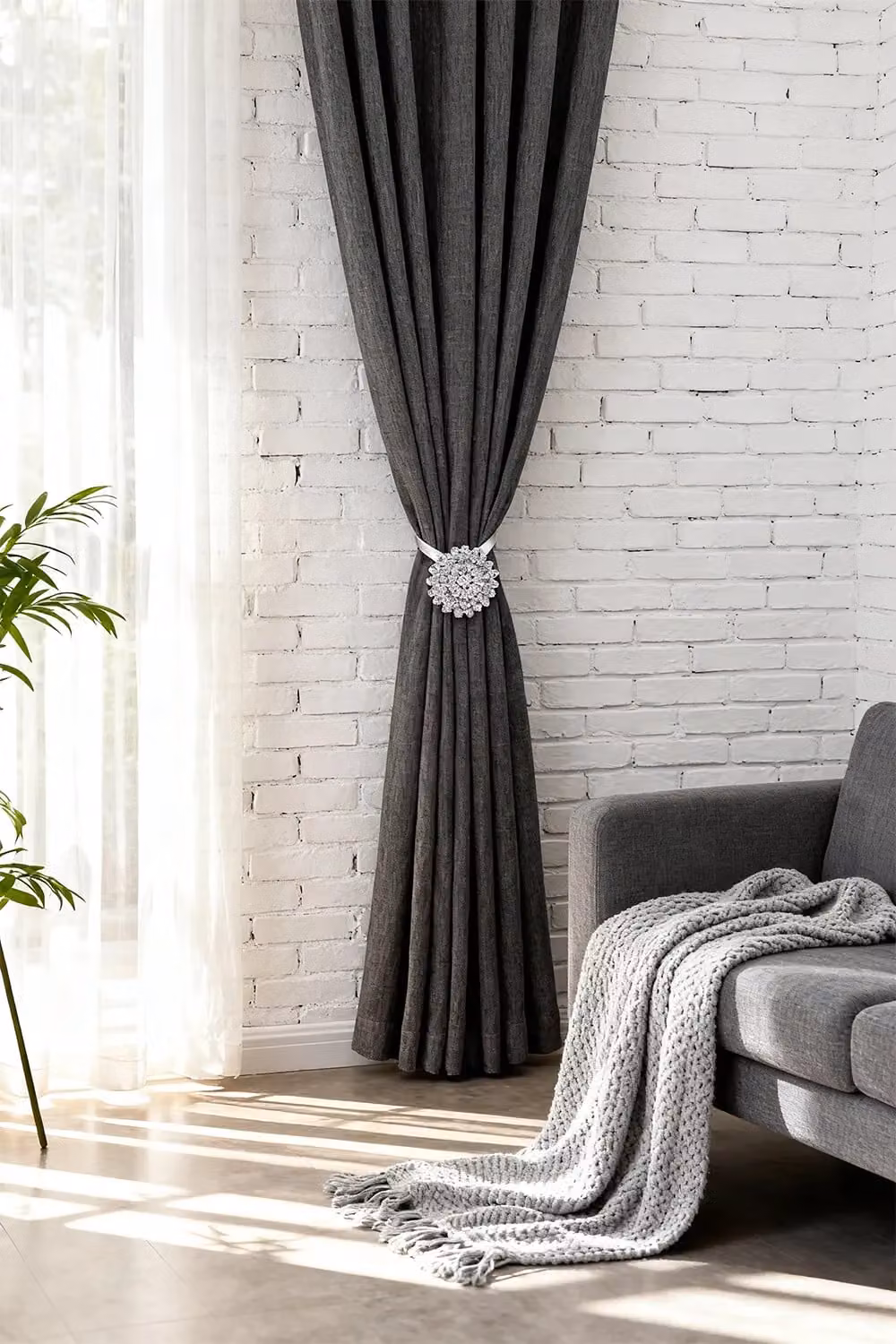 Living and Home 2-Pack Silver Crystal Flower Magnetic Curtain Tie Backs with Elastic Spring – 2