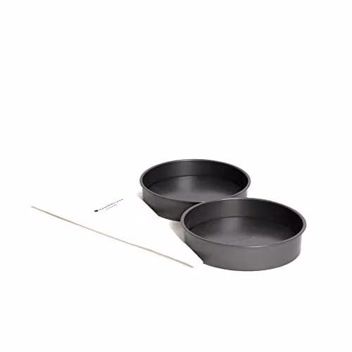 MasterClass 3-Piece Non-Stick Grey Baking Bundle, Including 2x Round Loose Base Sandwich Cake Tins (Diameter: 20 cm) and a 40 cm Icing and Piping Bag – 3
