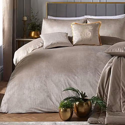 Laurence Llewelyn-Bowen J Rosenthal & Son Luxury Velvet Duvet Cover and Pillowcase Set in Beige, W/D/H: 200 x 200 cm