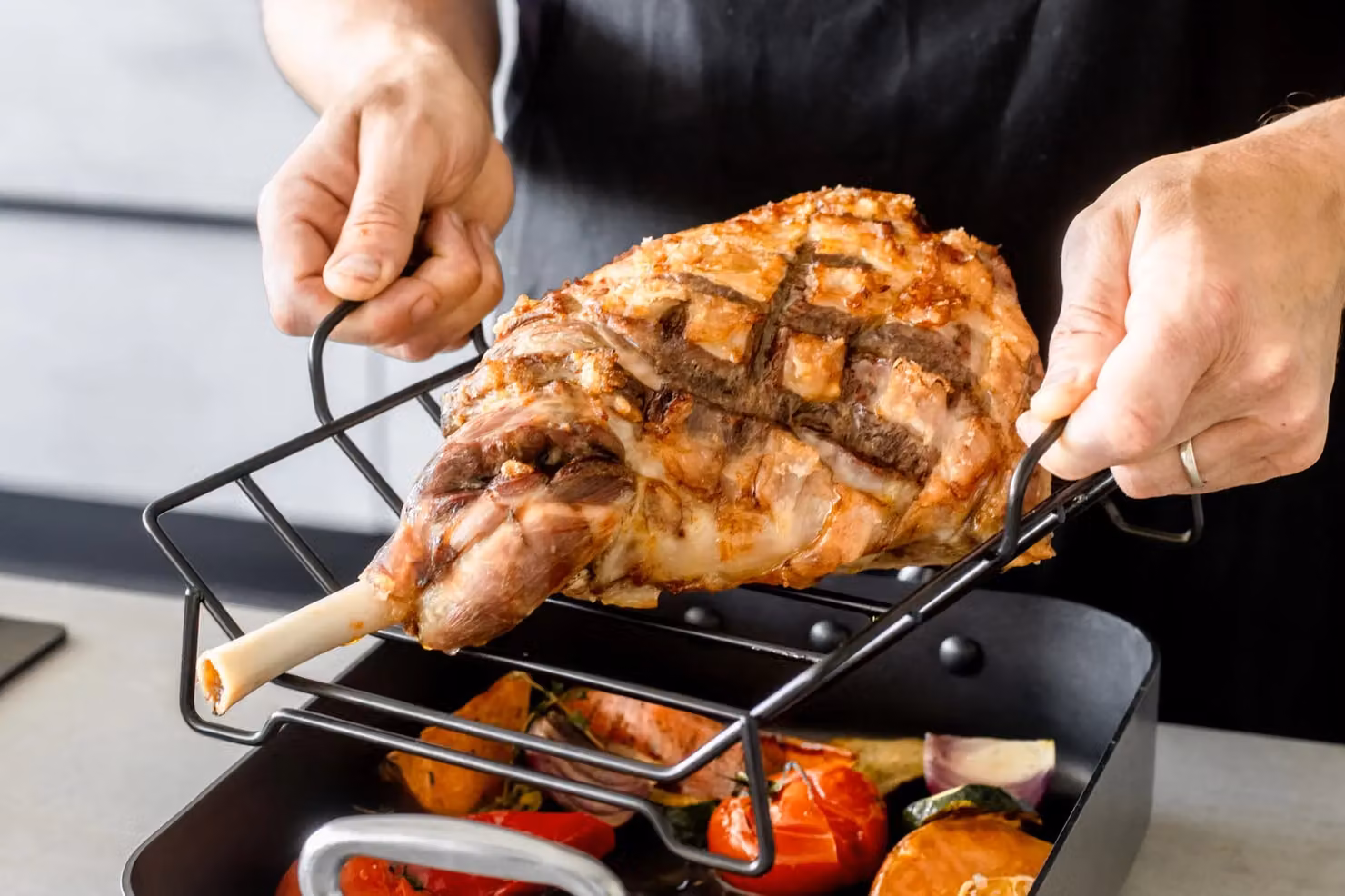 MasterClass Non-Stick Rectangular Roasting Pan with Handles in Grey – 10