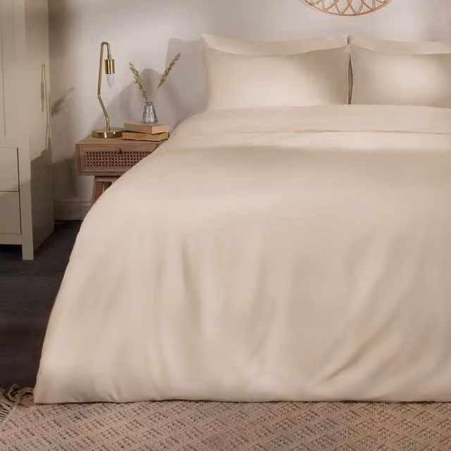 Brentfords Reversible Plain Microfibre Bedding Set with Pillowcase in Beige and Yellow, W: 200 cm