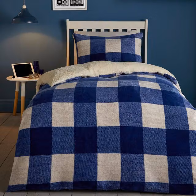 Ulster Weavers Bedlam Blue and White Check Reversible Sherpa Flannelette Duvet Cover and Pillowcase Set, W/D/H: 200 x 200 cm
