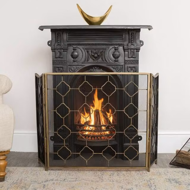 Melody Maison Antique Gold and Black Geometric Metal Fire Screen, W: 106 cm, H: 62.5 cm – 1