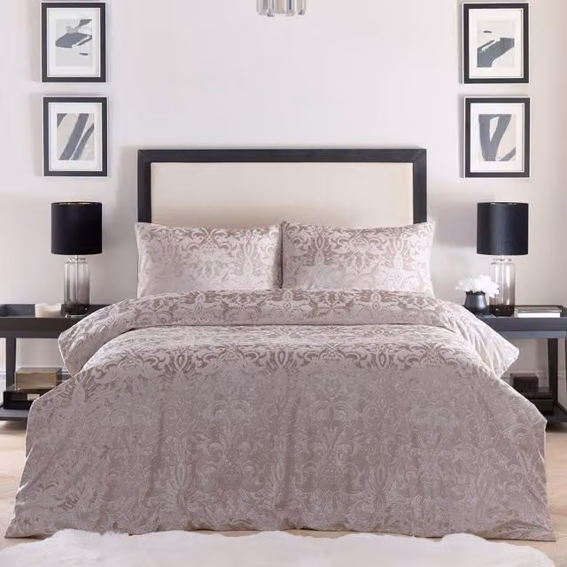 Laurence Llewelyn-Bowen Firenza Damask Velvet Duvet Cover Set in Light Beige, W: 140 cm x L: 200 cm