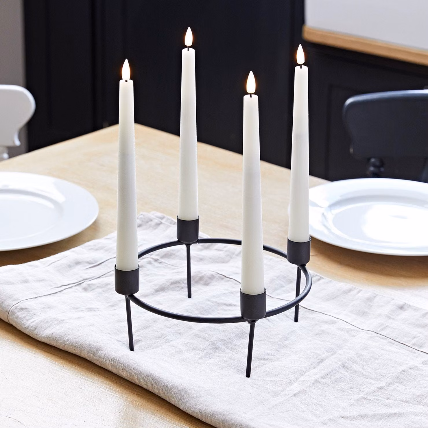 Lights4fun Wreath Table Candle Holder with 4 TruGlow Ivory Remote Control LED Taper Candles