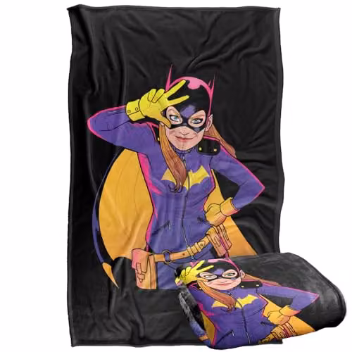 Warner Bros. Batman and Batgirl Super Soft Fleece Throw Blanket for Children, Multicolour, W: 91.44 cm x L: 147 cm