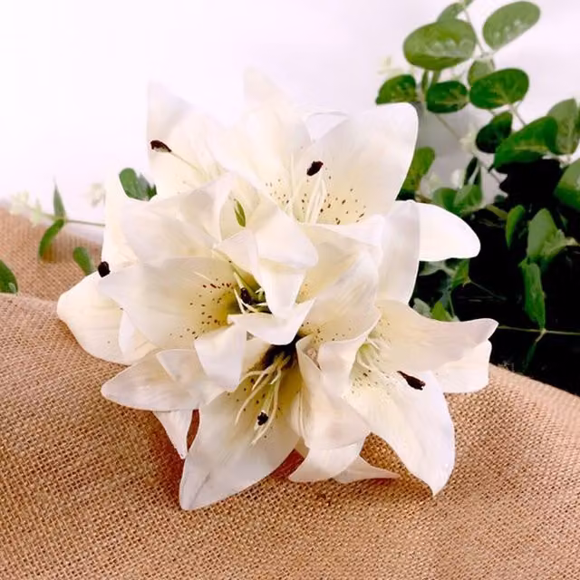 Kingsbury Gifts Artificial Silk Lily Bouquet with 6 Lily Heads in White