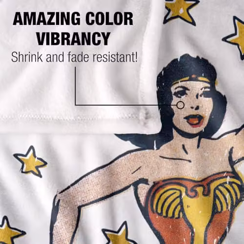 Warner Bros. Wonder Woman DC Action Figure Super Soft Fleece Throw Blanket, Multicolour, W: 127 cm x D: 152.4 cm x H: 152.4 cm – 2