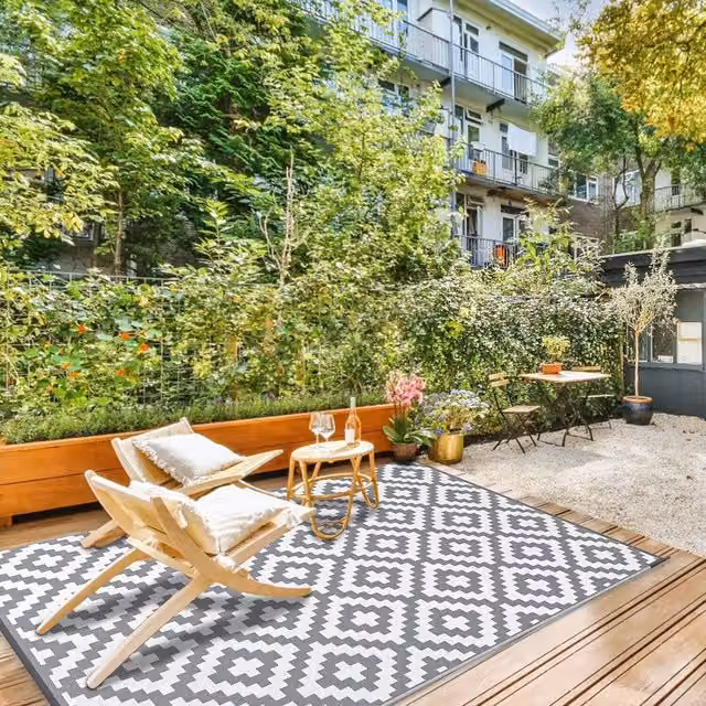 Garden Mile Large Rectangular Outdoor Mat in White and Grey with Modern Geometric Design