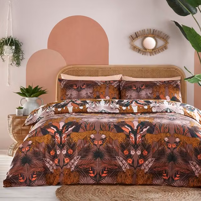 Kaihalulu Jungle Reversible Floral and Animal Print Duvet Cover Set in Multicolour Brown and White, 140 x 200 cm