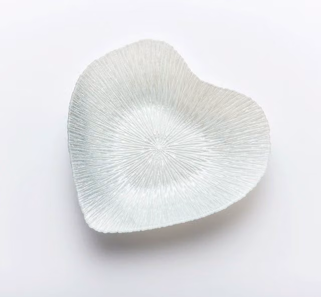 Sienna Glass Heart Design Silver Glass Bowl W/D/H: 30.0 x 30.0 x 6.0 cm