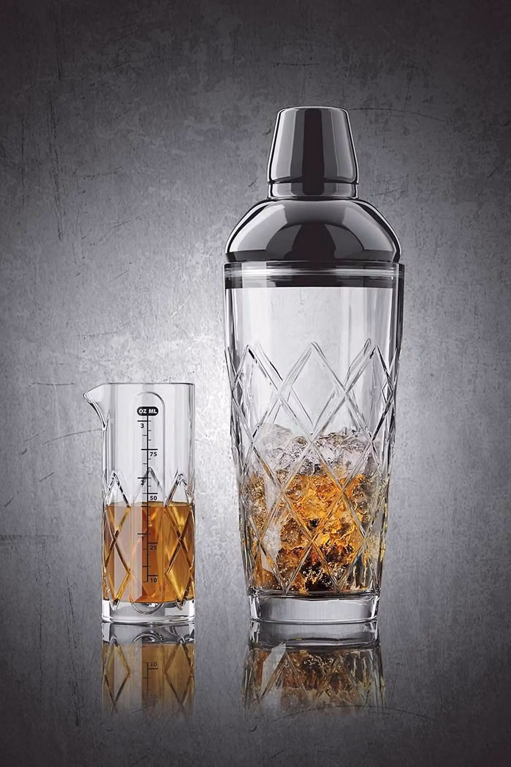 Final Touch Yarai Glass Cocktail Shaker and Jigger Set in Transparent and Black with 700ml Capacity – 4