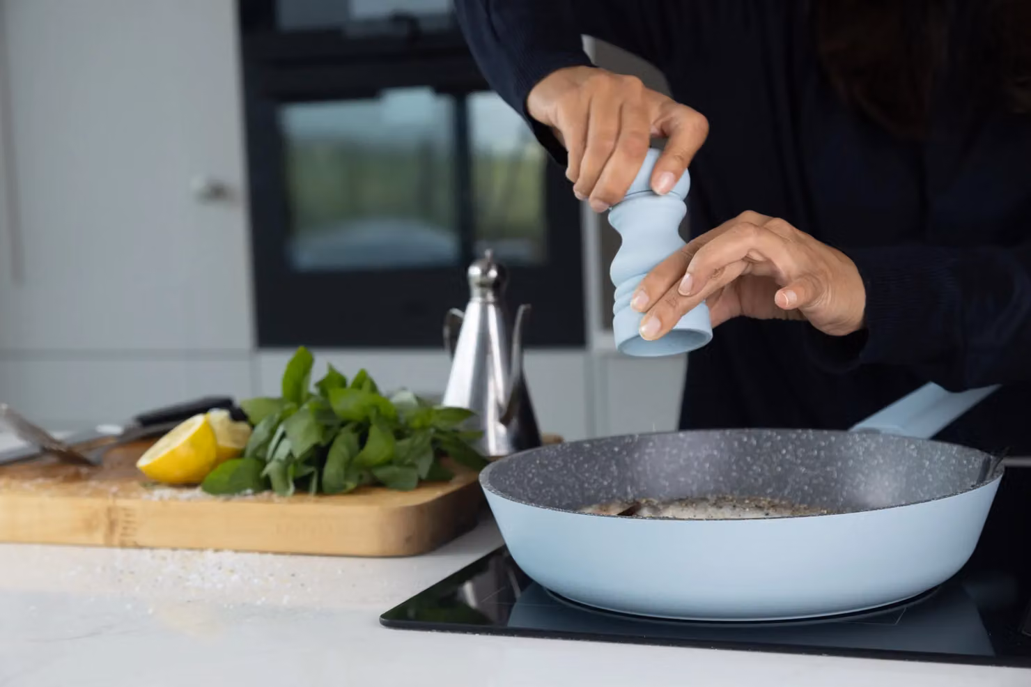 MasterClass Non-Stick Cast Aluminium Frying Pan, Blue, 26cm – 5