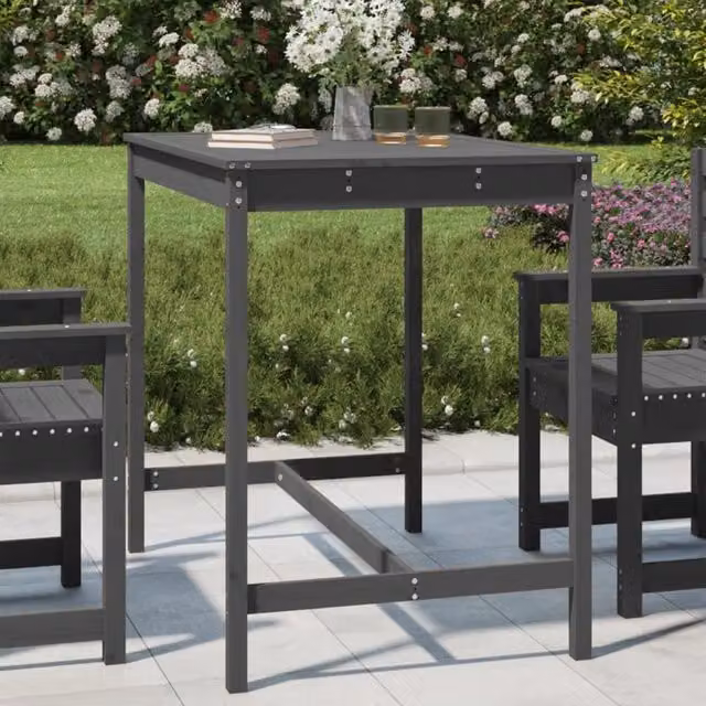 Berkfield Home Rustic Grey Solid Wood Pine Garden Table W/D/H: 121 x 82.5 x 110 cm