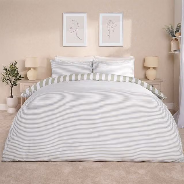 Dreamscene Reversible Striped Duvet Cover and Pillowcase Set in Green, W/H: 90 x 200 cm