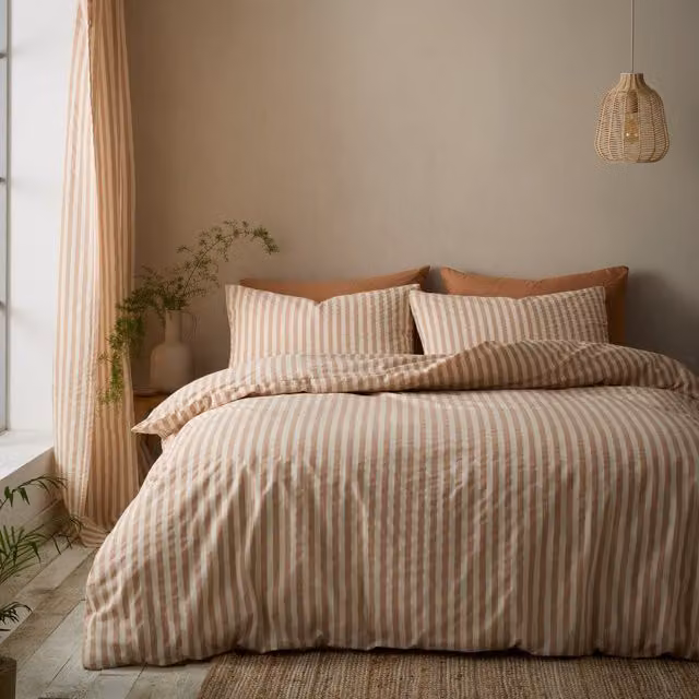 Pineapple Elephant Cotton Rich Woven Stripe Animal Duvet Cover Bedding Set in Clay and Pink