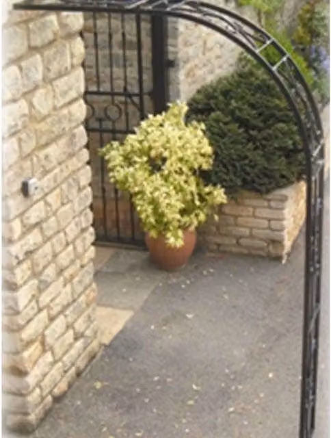 Poppyforge Buckingham Wall Fix Arch in Black Steel with 2 Ground Spikes