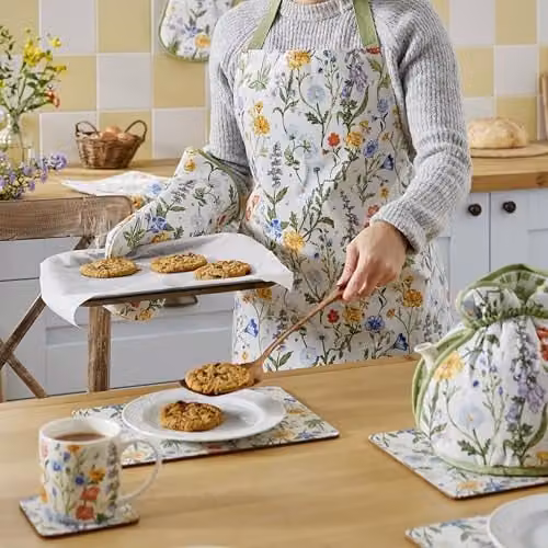 Ulster Weavers Meadow Flower Waterproof Cotton Apron in Multicolour, W 81 cm x H 59 cm – 2