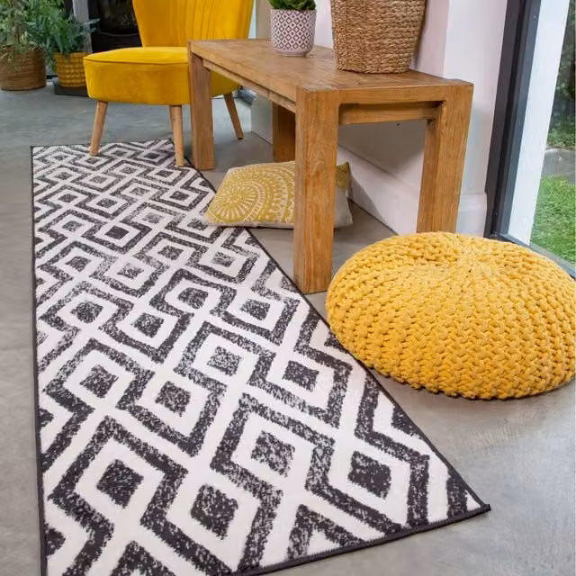 The Rug House Modern Geometric Rectangular Area Rug in Black and White, W: 240 cm, D: 60 cm
