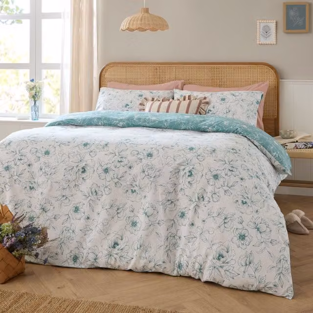 Wylder Bella Reversible Floral Duvet Cover Set in Blue and Multicolour, W: 140 cm, L: 200 cm