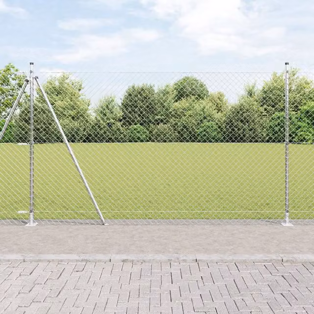 Berkfield Home Galvanised Steel Chain Link Fence in Silver with 7 Flanged Posts, W: 10 m, H: 1.6 m