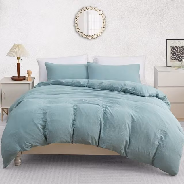 Pamposh King Size Microfibre Duvet Cover and Pillowcase Set in Pale Green
