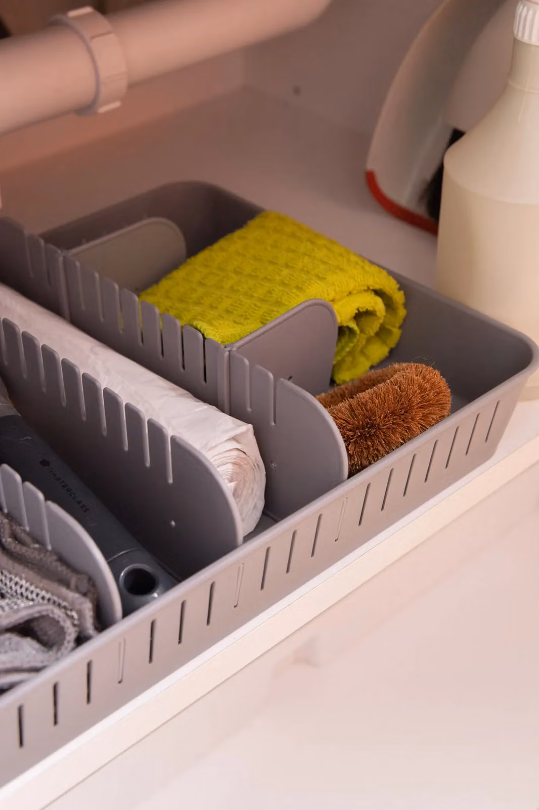 Copco Grey Plastic Food Storage Container Organiser with Compartments – 4