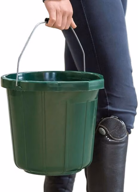 Red Gorilla Lines Bucket in Green