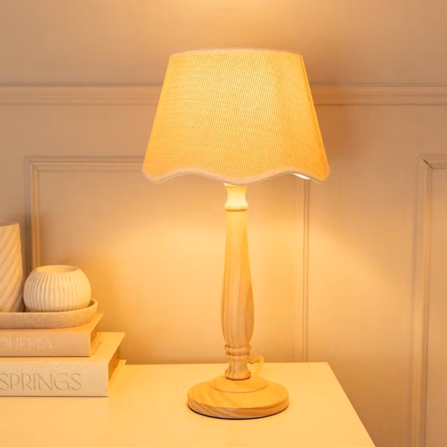 ValueLights Victoria Wood Candlestick Table Lamp with White Scallop Trim Fabric Shade