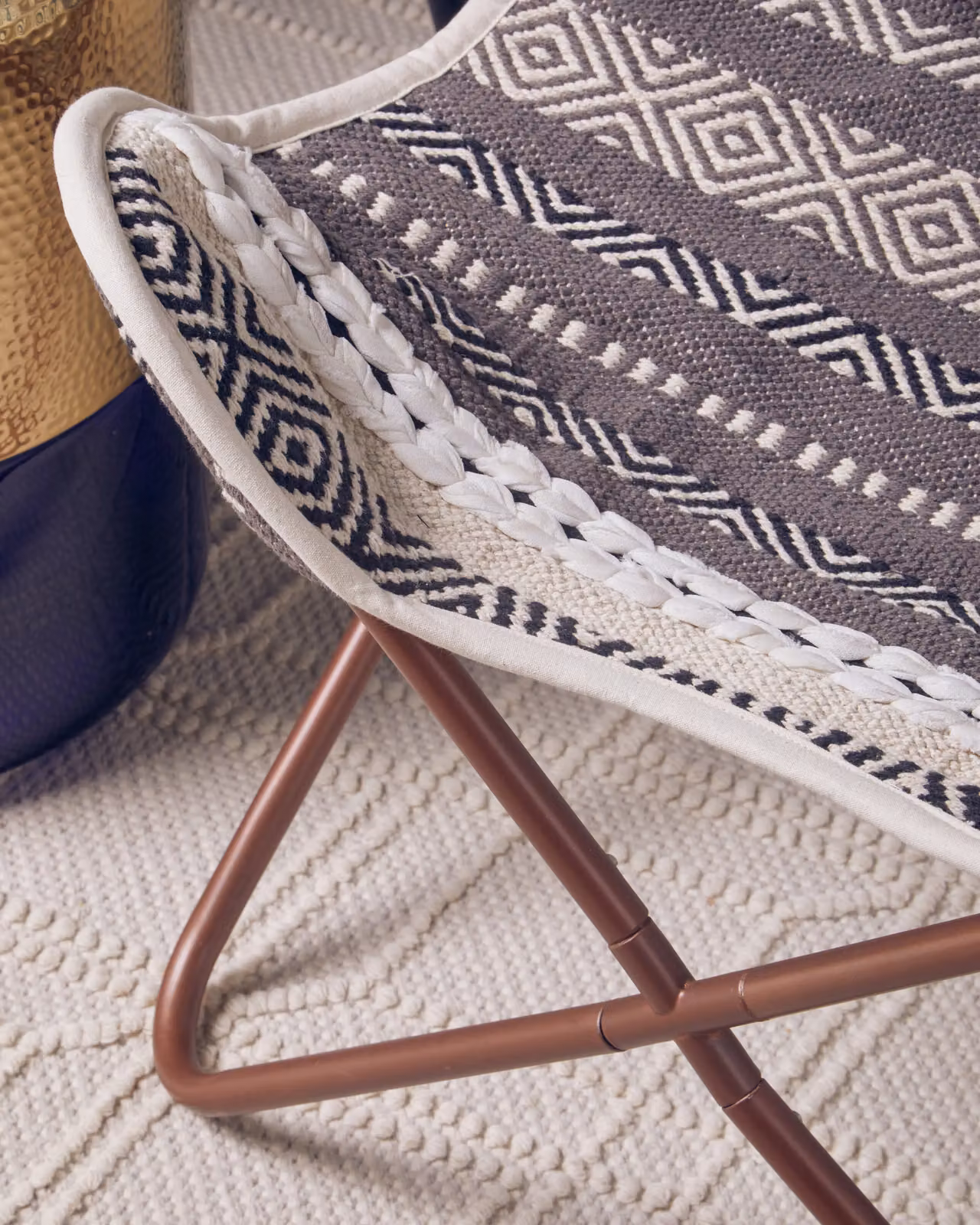Fifty Five South Orsina Cefena Butterfly Chair in Grey, White and Multicolour Geometric Design – 2
