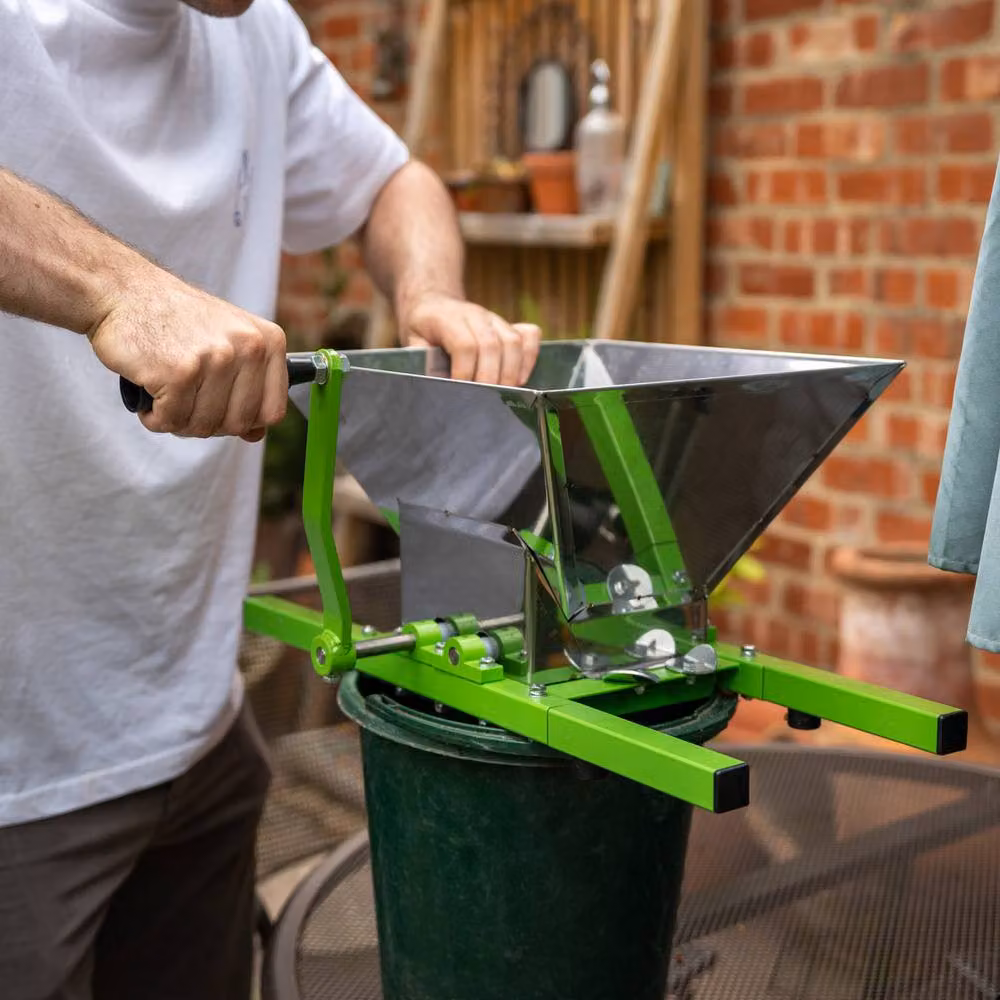 Monstershop Fruit Crusher in Green, 7.5 l – 2