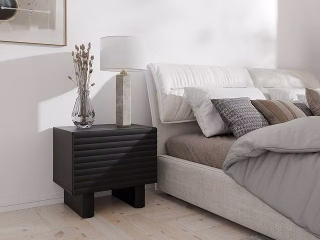 Vente-unique LUDIMA 1-Door Bedside Table in Black MDF – 1