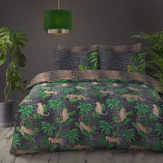 Velosso Reversible Tropical Leopard Jungle Animal Print Duvet Set with Pillowcase, Black and Green, W: 180 cm, H: 200 cm