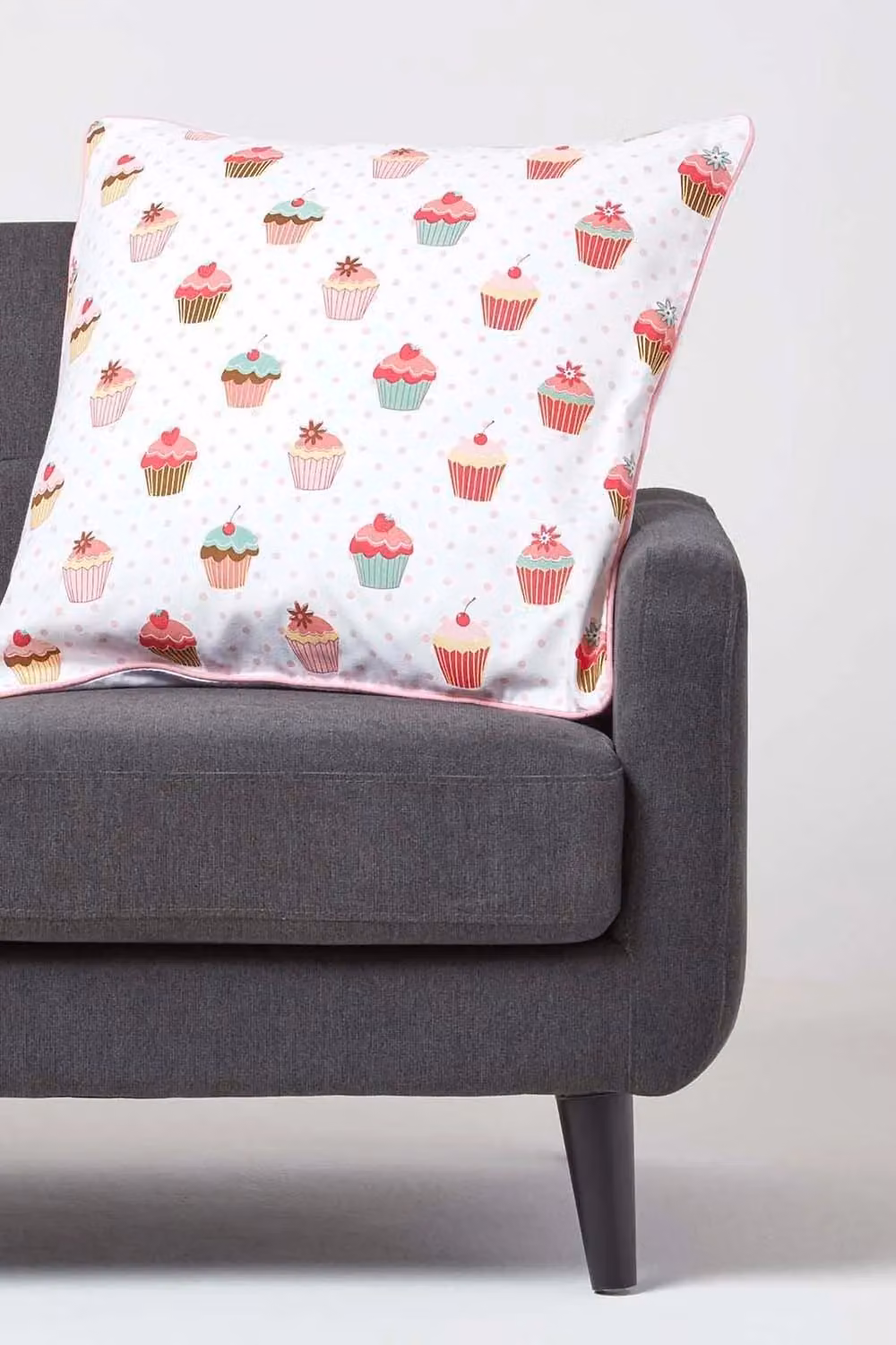Homescapes Cup Cakes Cotton Cushion Cover in Pink, W/D/H: 60 x 60 x 0 cm – 2